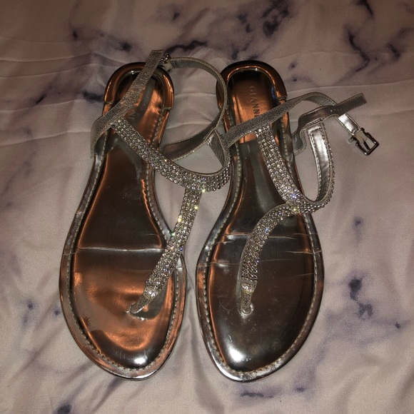 flats - Picture 2 of 4